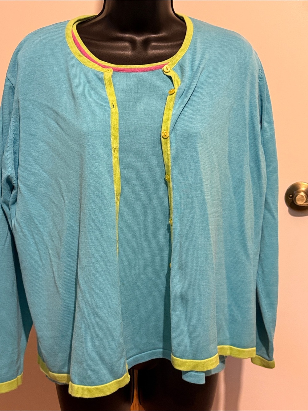 2 pc Wmn’s Silk blend sweater set